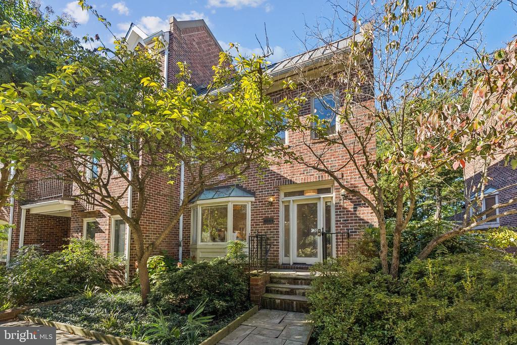 Photo of Listing #DCDC2227290