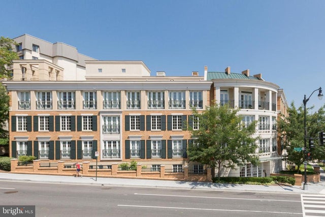 2501 Wisconsin Ave Nw #302, WASHINGTON