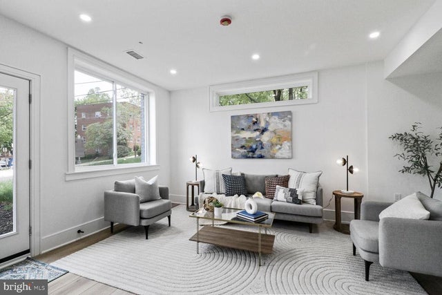 2524 41st St Nw #1, Washington