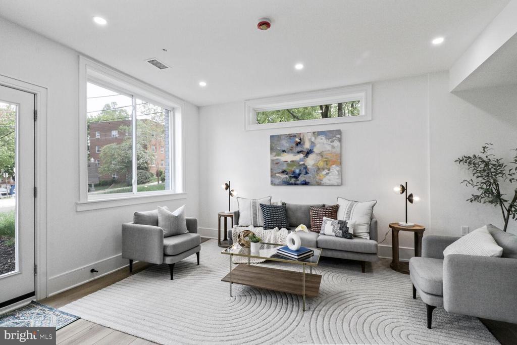 Photo of Listing #DCDC2227594