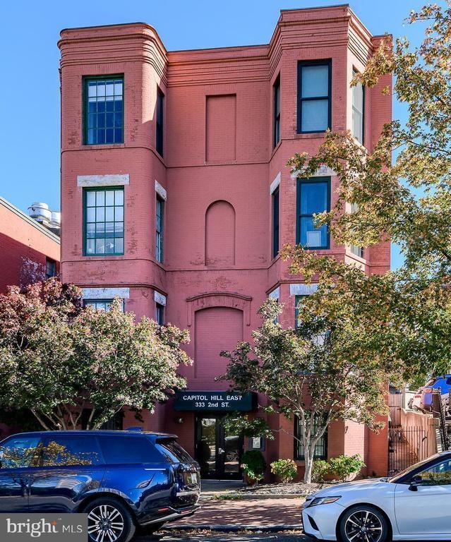 333 2nd St Ne #206, Washington