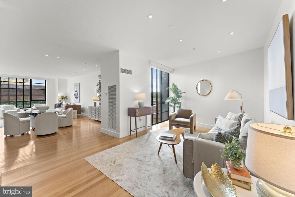 Photo of Listing #DCDC2228252