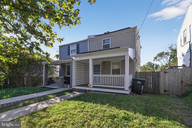 5211 Jay St Ne, Washington
