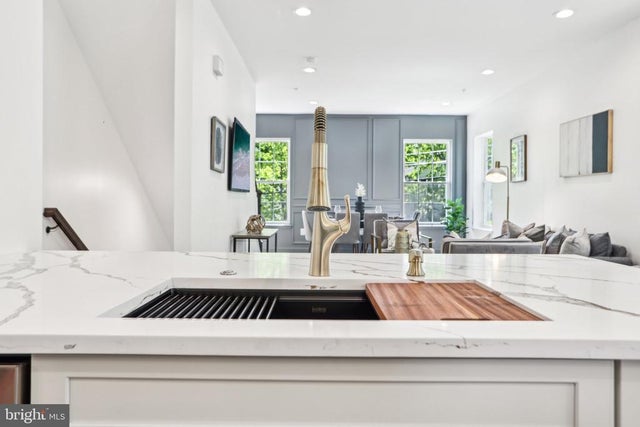 322 56th St Ne, Washington