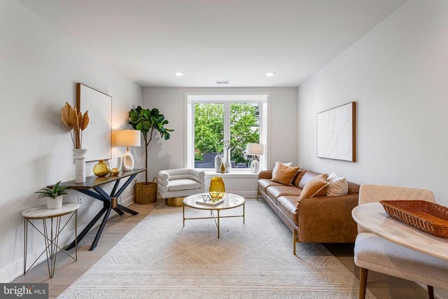 845 19th St Ne #unit 8, Washington