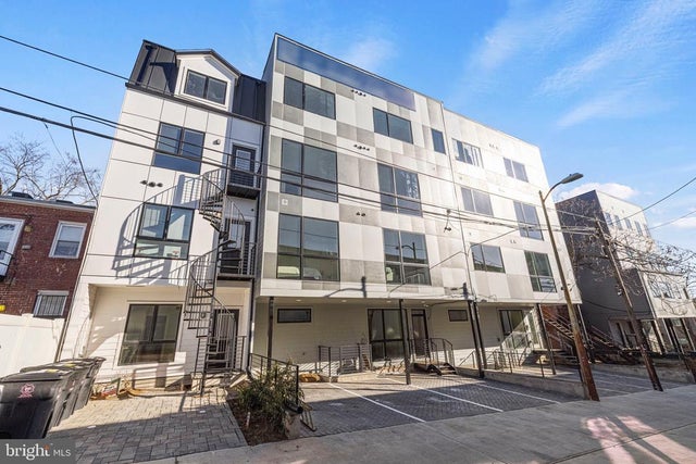 824 18th St Ne #202, Washington