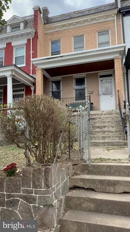 1944 2nd Nw, Washington