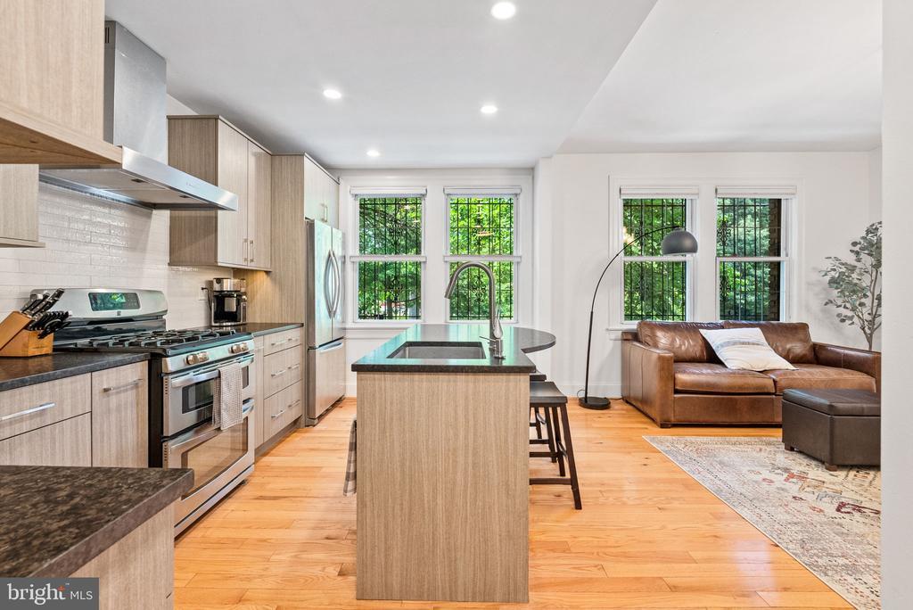 Photo of Listing #DCDC2229280