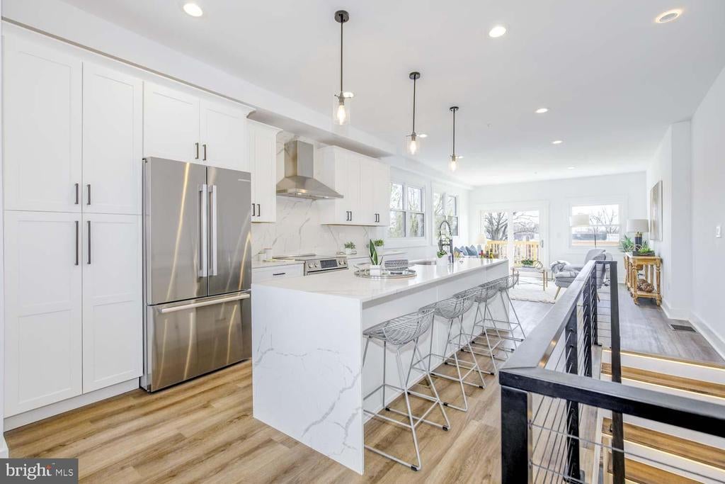 424 Taylor St Nw #b, WASHINGTON