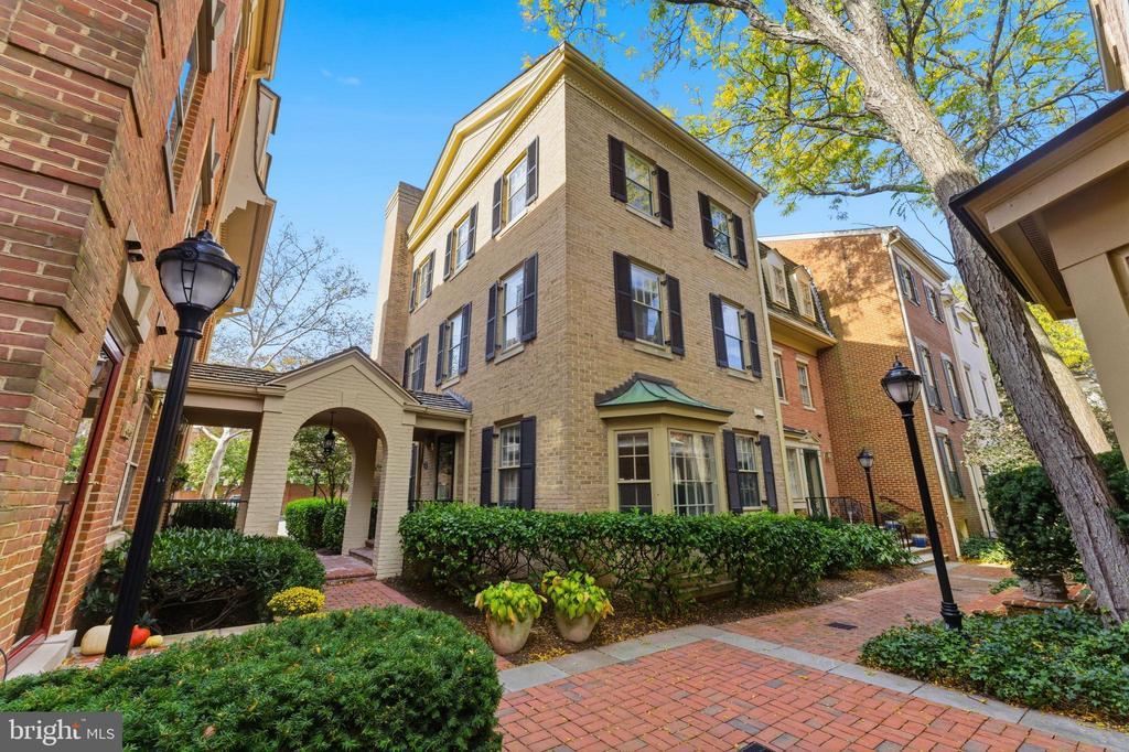 Photo of Listing #DCDC2229732