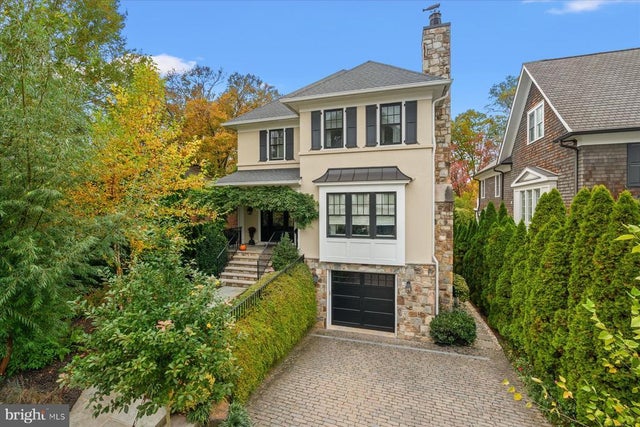 2334 King Pl Nw, Washington