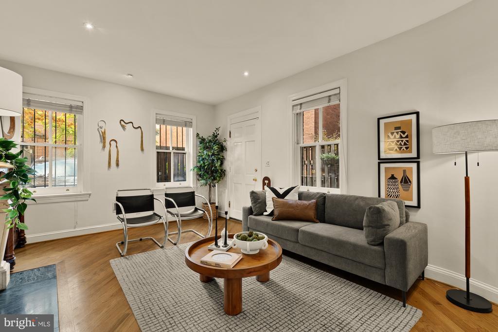 6 Logan Cir Nw #2, WASHINGTON