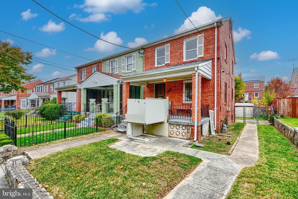 1904 U Pl Se, WASHINGTON