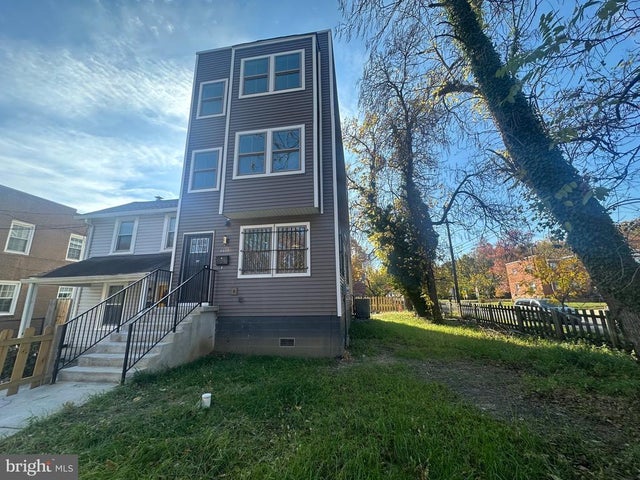 4401 Hayes St Ne, Washington