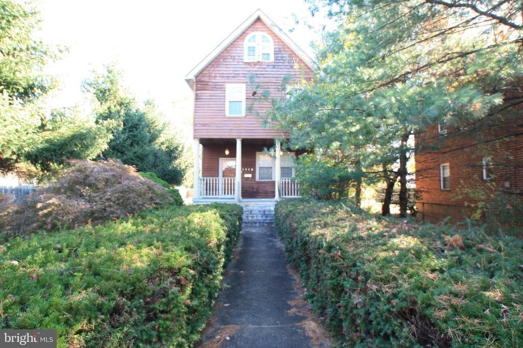 1119 45th St Ne, WASHINGTON