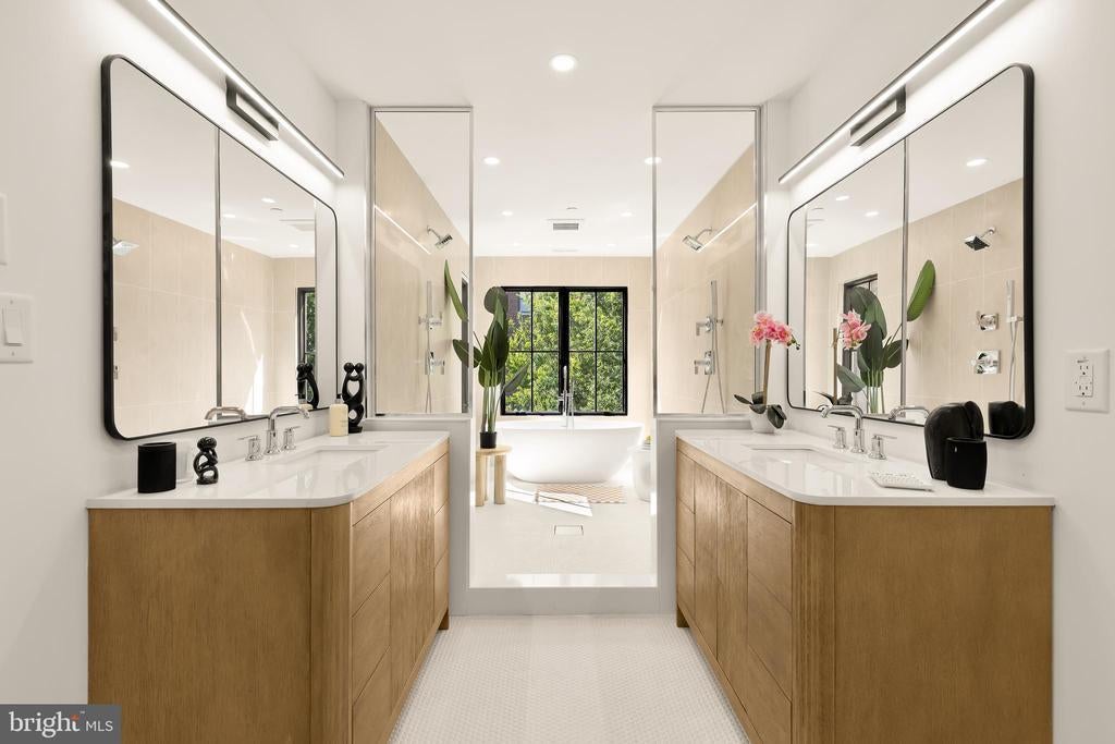 1205 10th St Nw #b, WASHINGTON