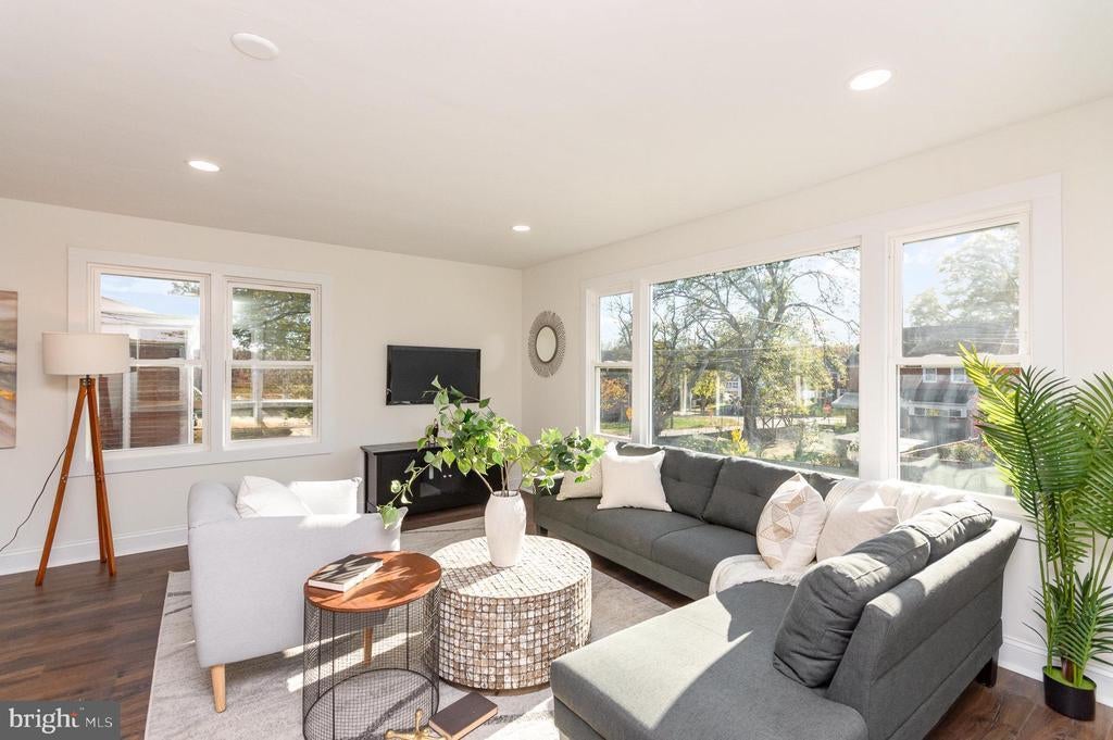 4802 Eastern Ave Ne, WASHINGTON