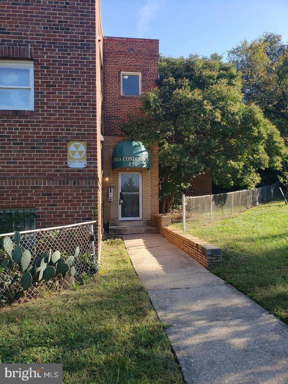 450 Xenia St Se #2, Washington