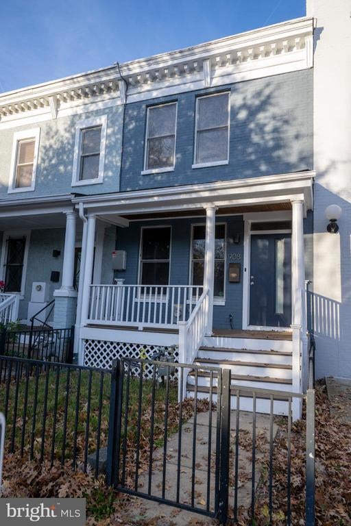 908 13th St Ne, Washington