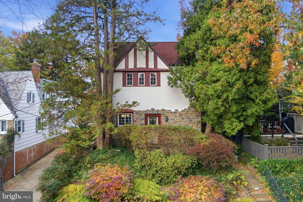 4607 Van Ness St Nw, WASHINGTON