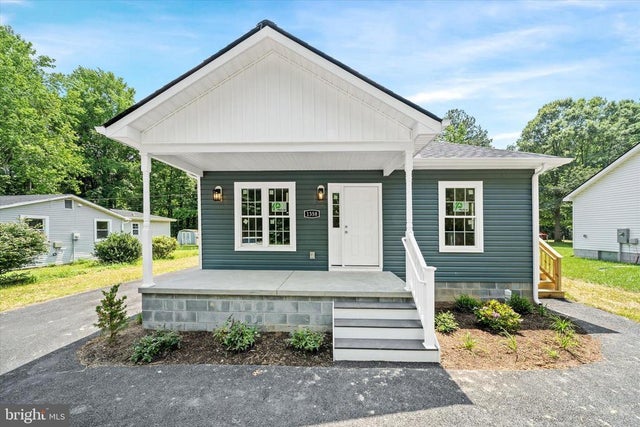 1358 W College Rd, Dover