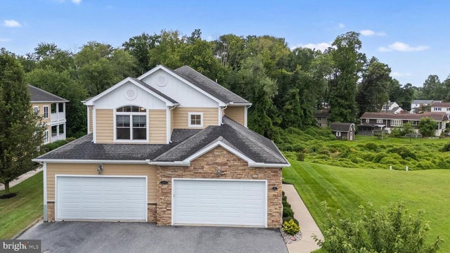 1194 Deats Dr, Dover