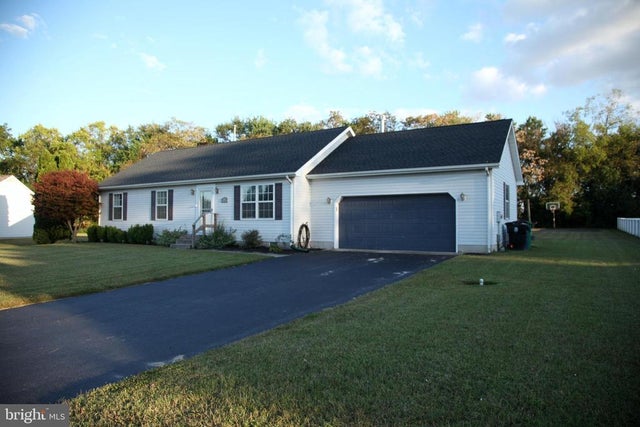 175 Oaknoll Ave, Felton