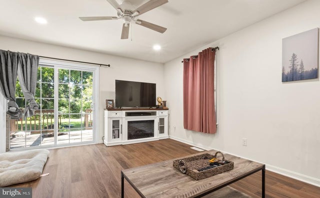 106 Brady Dr, Milford