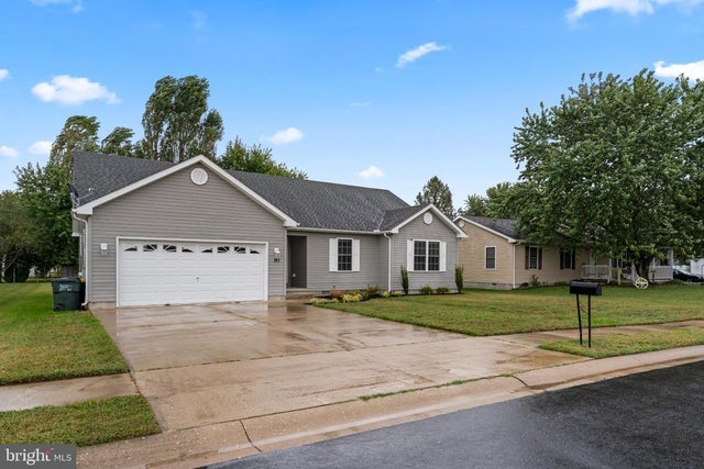 140 Cattle Dr, Felton