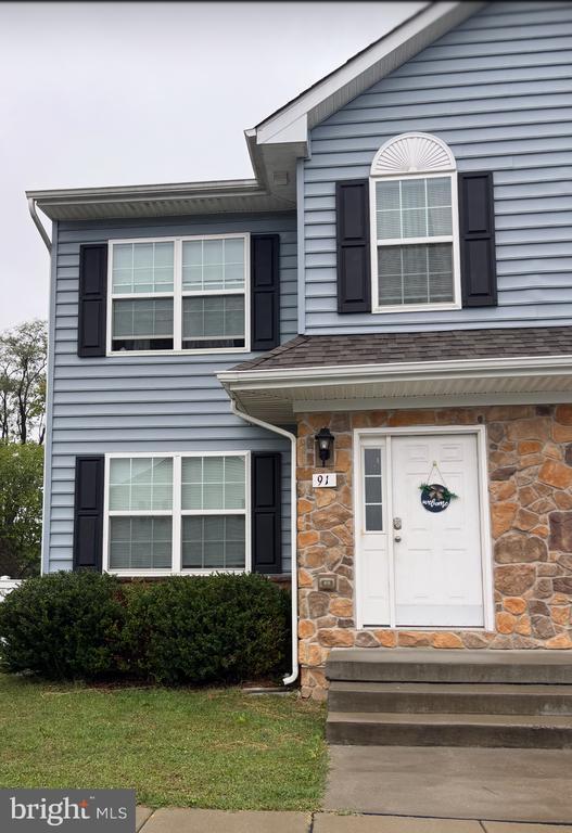 91 Toscano Dr, Smyrna