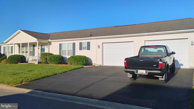 424 Moore Pl #424, Dover