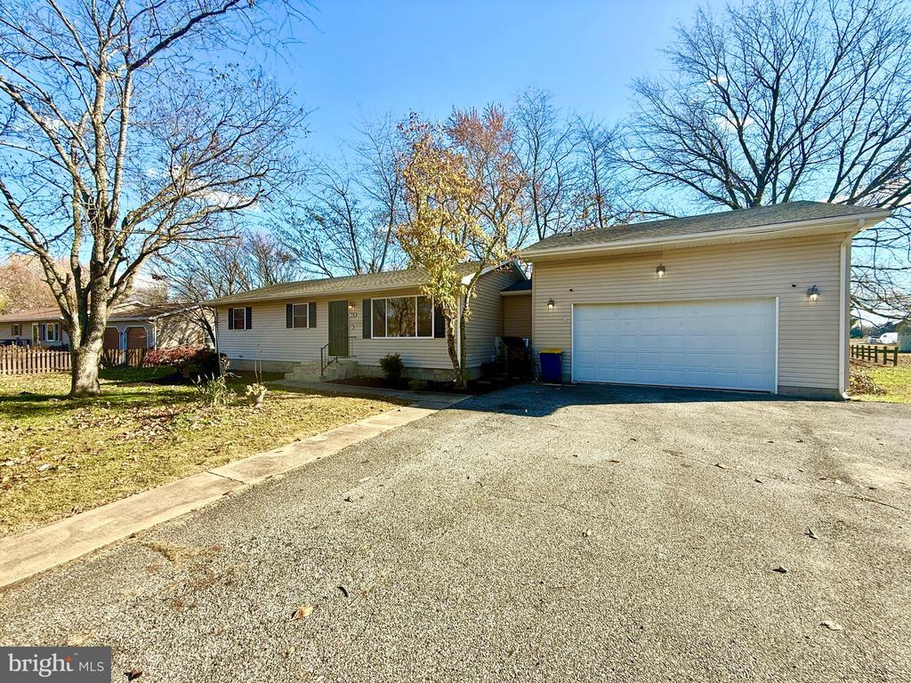 79 Orchard Ave, FELTON