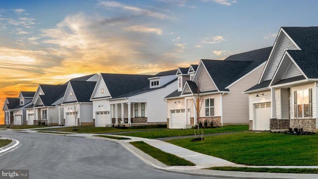 343 Peacock Pl, Dover