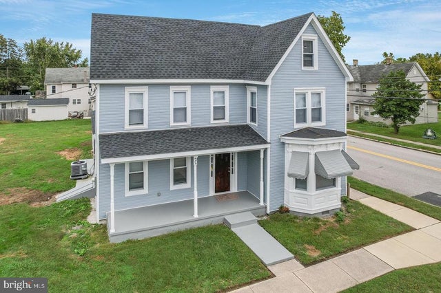 25 E High St, Felton