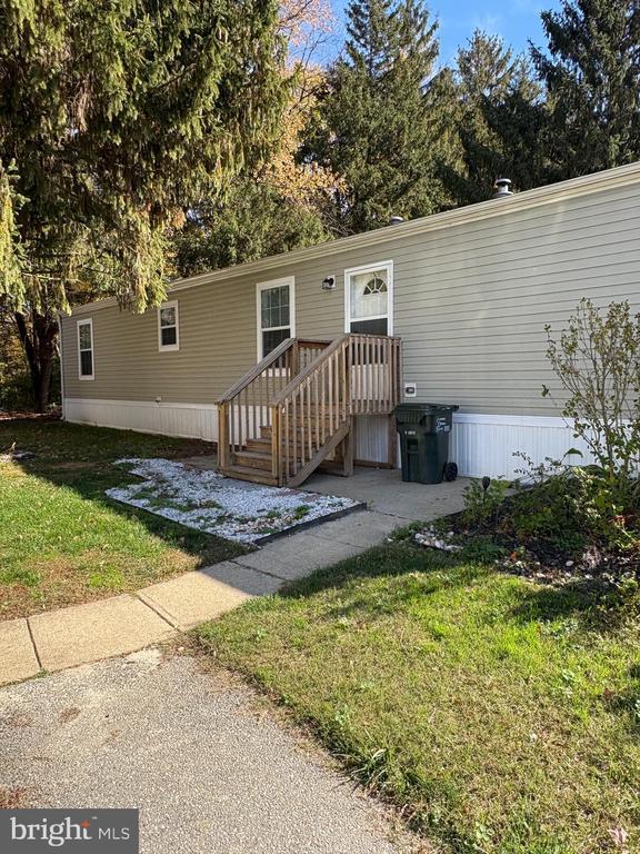 16 Clayton Dr, CLAYTON