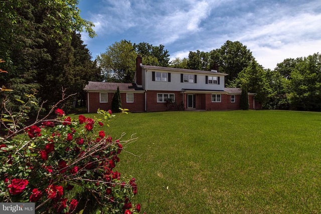 325 Great Oak Dr, Middletown