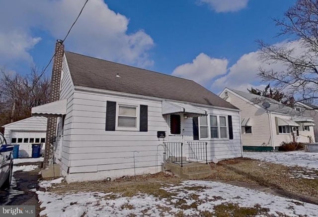 327 Olga Rd, Wilmington