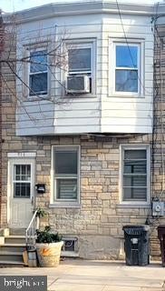 916 Brown St, Wilmington