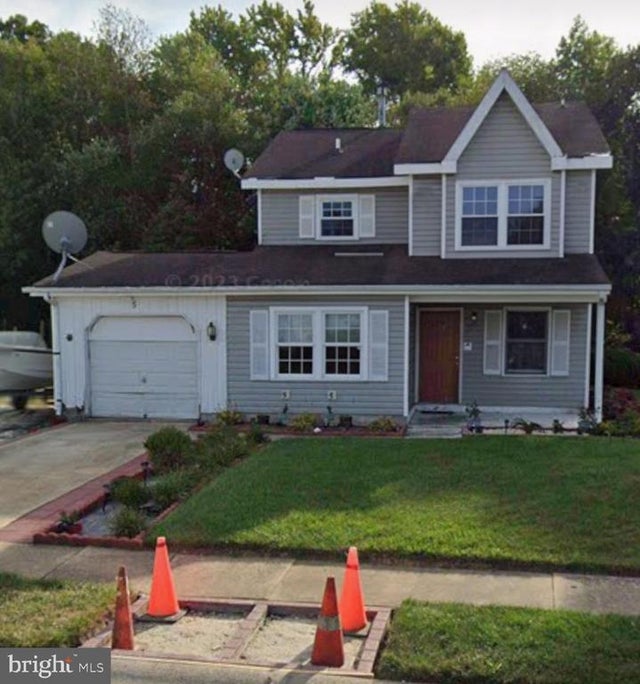 5 Wellington Dr, Newark