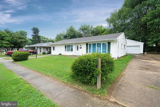 12 S Kingston Rd, Newark