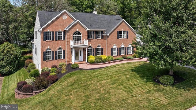 10 Knights Xing, Newark