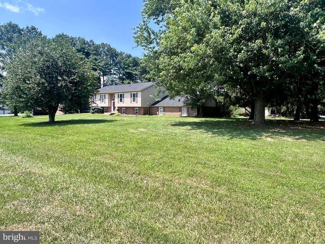 301 White Pine Dr, Middletown