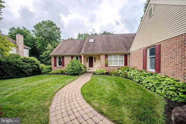 4 Running Brook Ln, Newark