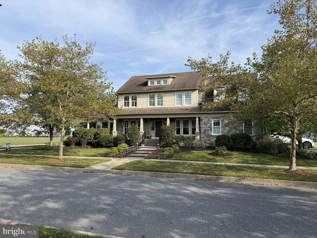 448 Spring Hollow Dr, Middletown