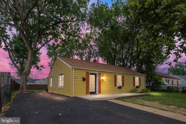 319 Howell, New Castle