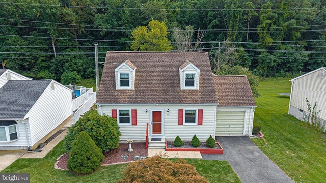 24 Thomas Jefferson Blvd, Newark