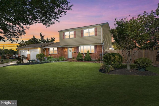 900 Rahway Dr, Newark