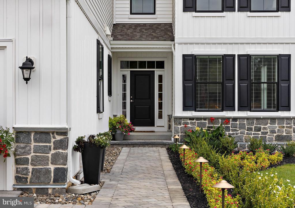 100 Leahy Dr, NEWARK