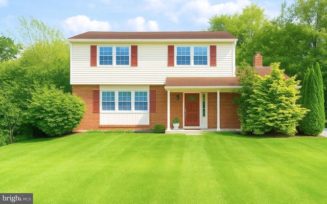 49 Vansant Rd, Newark