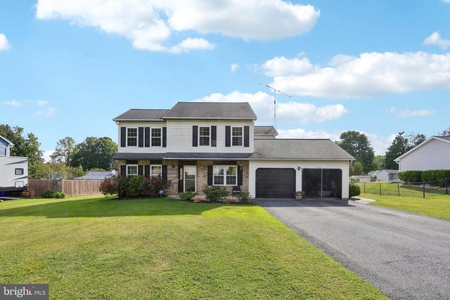 504 Llangollen Blvd, New Castle